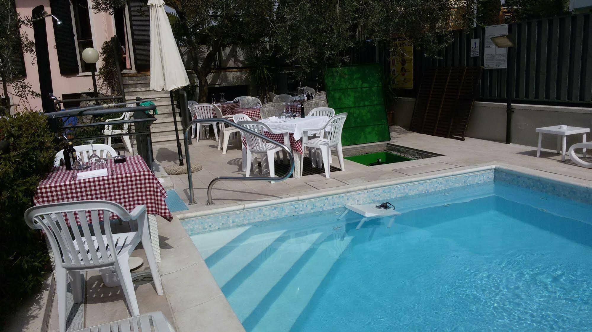 Hotel Santa Maria - Bardolino Town Center Εξωτερικό φωτογραφία